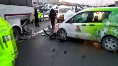 cevik kuvvet -  TEM otoyolunda ticari otomobil çevik kuvvet minibüsüne çarptı:1 yaralı Videosu