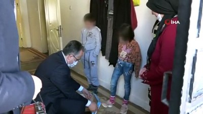 yardim kampanyasi -  Belediye Başkanı kendisine hediye gelen çiçekleri sattı, ihtiyaç sahiplerine el uzattı Videosu