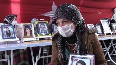 Diyarbakır annelerinin 'evlat nöbetine' iki aile daha katıldı