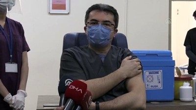 kamu calisanlari - ERZURUM - Vali Memiş, Kovid-19 aşısı yaptırıp vatandaşları aşı olmaya davet etti Videosu