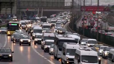  İstanbul’da kısıtlama öncesi trafik yoğunluğu oluştu