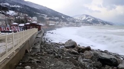 deniz ulasimi - KASTAMONU - Etkili olan fırtına nedeniyle Karadeniz'de 4 metre yüksekliğinde dalgalar oluştu Videosu