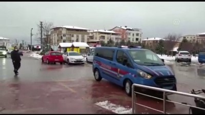 askeri konvoy - KOCAELİ - Şemdinli'de polis aracına ve askeri konvoya saldırı şüphelisi PKK'lı terörist yakalandı Videosu