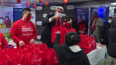 New York Belediye Başkanı, Çin Yeni Yılı kutlamaları kapsamında yemek dağıttı