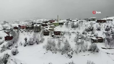 pazarci -  Zonguldak ormanlarında beyaz gelinliğiyle kartpostallık görüntüler Videosu