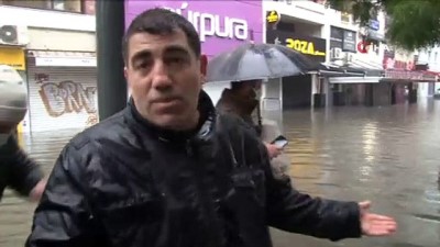  Dengesini kaybedip suya düştü... İzmir'i vuran sel felaketiyle esnafta, vatandaşta çaresiz kaldı