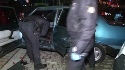 ehliyetsiz surucu -  Sokağa çıkma yasağında polisten kaçan ehliyetsiz sürücüye ceza yağdı Videosu