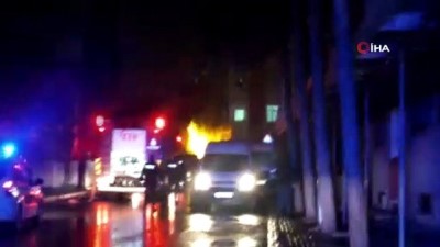 dogalgaz kutusu -  Tuzla'da doğalgaz kutusunda patlama: Sokakta bulunan araçlar zarar gördü Videosu