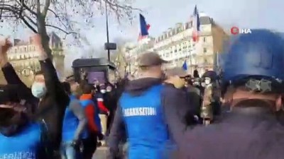 asiri sag -  - Fransa'da göçmen karşıtı grup Kimlikçi Nesil’in feshedilmesi protesto edildi Videosu