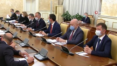 hukumet -  - Rusya'nın üçüncü Covid-19 aşısı tescil edildi Videosu