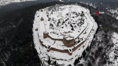 ormanli -  Tarihi Aydos Kalesi’nde kar yağışı kartpostallık görüntüler oluşturdu Videosu