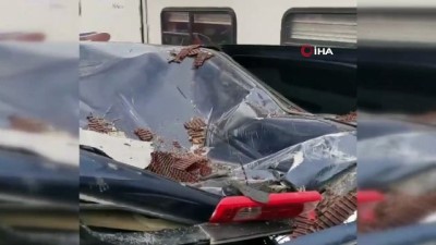 batin -  - ABD’de yolcu uçağının motoru alev aldı
- Uçak motorunun parçaları evin bahçesine düştü Videosu