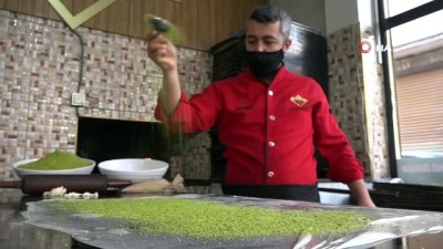 sabah kahvaltisi -  Gaziantep’in yeni lezzeti: 'Meyveli katmer' Videosu