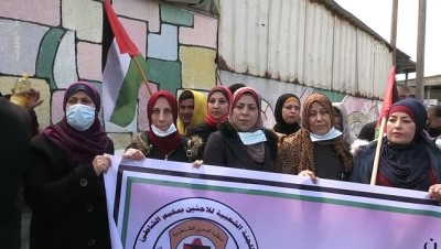 UNRWA'nın mültecilere eşit gıda dağıtma kararı Gazze'de protesto edildi