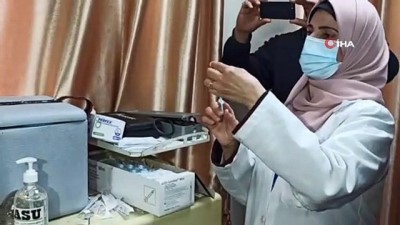 saglik personeli -  - Gazze Şeridi’nde Covid-19’a karşı aşılamalar başladı Videosu