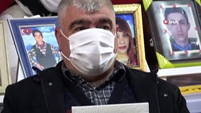 basin mensuplari -  HDP önündeki ailelerin çığlığı her geçen gün artıyor: Evlat nöbeti eylemine bir aile daha katıldı Videosu