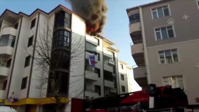 KIRKLARELİ - 5. katta çıkan yangında balkondan atlayan kişi ile dumandan etkilenen eşi hastaneye kaldırıldı