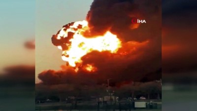petrol -  - ABD’de petrol taşıyan tren ile tır çarpıştı Videosu