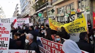  - Atina’da doktorlar ve sağlık personelinden maaş protestosu
- Doktorlar 24 saatlik greve gitti