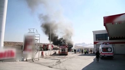 akaryakit istasyonu - KAYSERİ - Akaryakıt istasyonunun atık yağ deposunda yangın çıktı Videosu