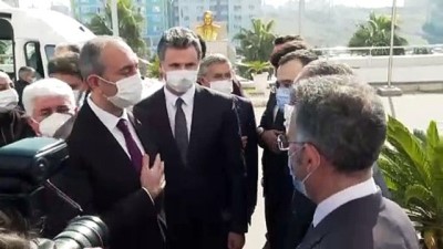 HATAY - Adalet Bakanı Abdulhamit Gül, Hatay'da Adliye ve Valiliği ziyaret etti