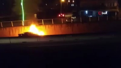 - İstinat duvarına çarpan otomobil alev alev yandı