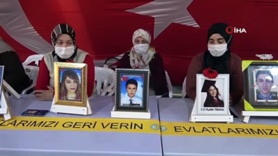  HDP önündeki aileler çocuklarını terörün kirli ellerinden kurtarmakta kararlı
