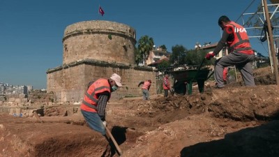 arkeolojik kazi -  Hıdırlık Kulesi’nde 1500 yıllık antik hamam ortaya çıkarıldı Videosu