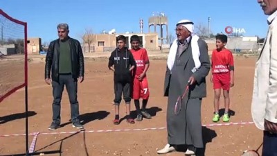 badminton - Mardin’de köylülerden şalvarlı ve fistanlı badminton maçı Videosu