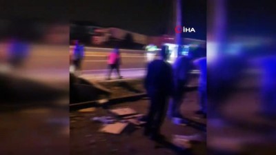 karya -  Sakarya’da facia gibi kaza: Anne ve baba öldü, 4 çocuk yaralı Videosu