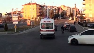 beton mikseri -  Karaman’da beton mikseri ile çarpışan minibüs devrildi Videosu