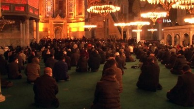  Necmettin Erbakan'ın vefatının 10. yılında Ayasofya Cami-i Kebir'de  dualarla anıldı