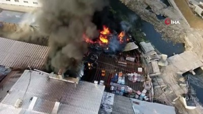 geri donusum -  Geri dönüşüm tesisinde yangın: Dumanlar gökyüzünü kapladı Videosu