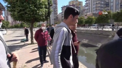  Kısıtlamayı ihlal edip trafiğe çıktı, kanala uçtu