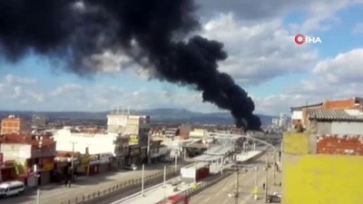 patlama sesi -  Hurdalık alanda korkutan yangın...Dumanlar gökyüzünü kapladı Videosu