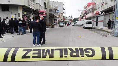 silahli kavga -  Adana’da 2 aile arasında silahlı kavga: 5 yaralı Videosu