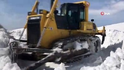 kar ortusu -  Bayburt’ta köy yollarında kar temizleme çalışması yapıldı Videosu