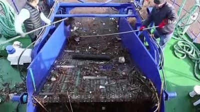 insani yardim -  İzmir’de selden sonra körfezden 25 ton çöp toplandı Videosu