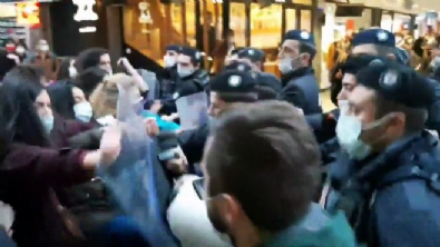 bogazici universitesi - Kadıköy'de protestocular, polis kalkanlarına vurup slogan attı! Videosu