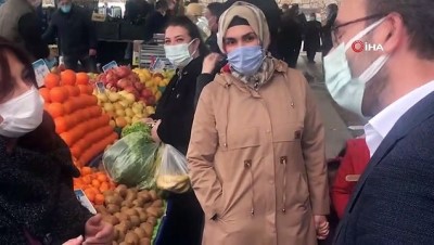 pazar alisverisi -  Pazar çantasını başkan taşıyınca yaşlı kadın duygulandı Videosu