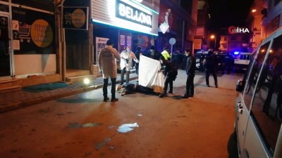 saglik ekibi -  Teras kattan yola düşen şahıs hayatını kaybetti Videosu