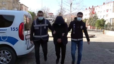 polis merkezi -  “Yedek parça işinde iyi kâr var” vaadiyle 10 milyon TL’lik vurgun yaptı, cezaevine ağlayarak gitti Videosu