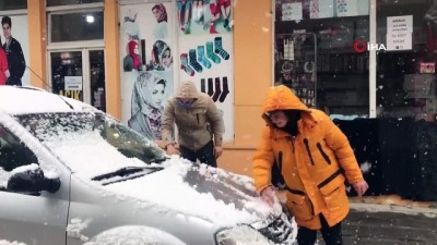maneviyat -  Kar yağışı altında cuma namazı Videosu