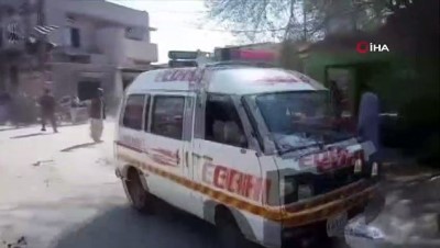  - Pakistan'da Keşmir yürüyüşüne bombalı saldırı: 16 yaralı