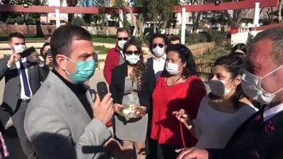 zeytin agaci -  44 yaşında evlenen muhtar, nikah şekeri yerine zeytin ağacı dağıttı Videosu