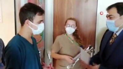 hastane yonetimi -  Diyadin Kaymakamı ve Belediye Başkan Vekili Balcı sağlık çalışanlarını unutmadı Videosu