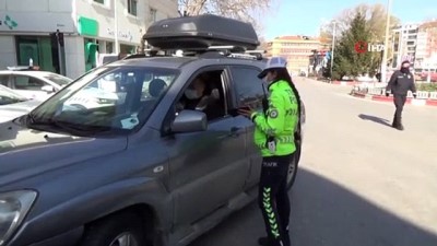 alisveris -  Kısıtlamada araç yoğunluğunun artmasına polis kayıtsız kalmadı Videosu