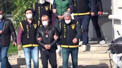  Adana'da aranan iki hükümlü yakalandı