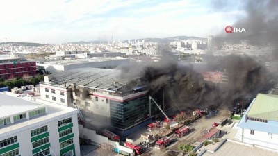 sunger fabrikasi -  Ümraniye'de fabrikada korkutan yangın Videosu