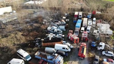 hurda arac -  Yakılan ateş faciaya yol açıyordu: 30’a yakın araç yanarak kül oldu Videosu